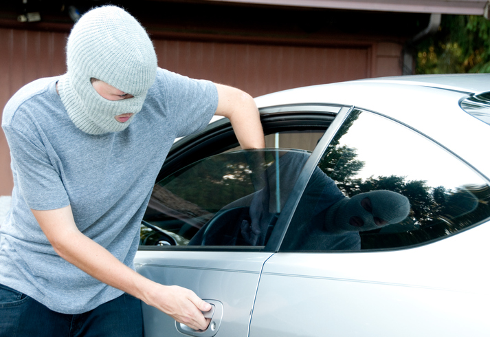 Autofenster offen gelassen: Fahrzeug kann abgeschleppt werden