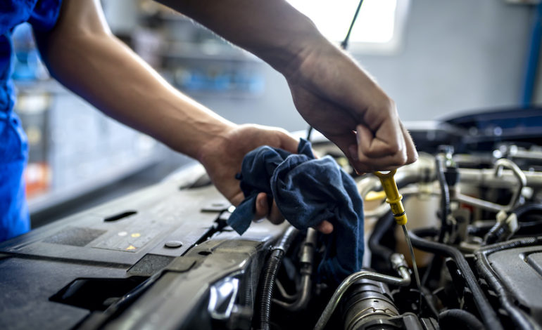 Flüssigkeiten im Auto